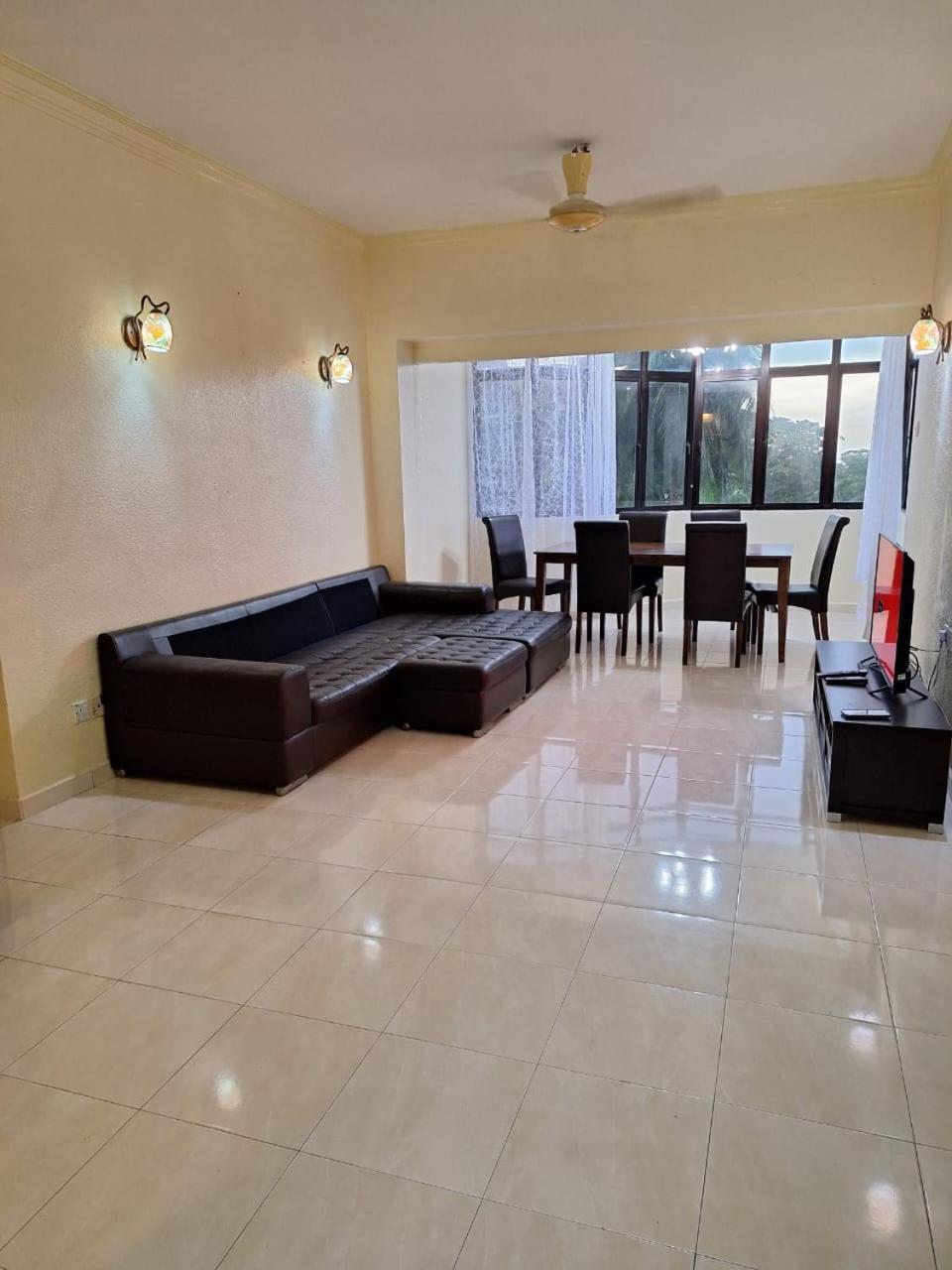 Ferienwohnung Seaput Srisayang Batu Feringgi Exterior foto